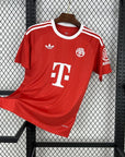 Bayern Munich Goalkeeper Jersey 2025/26