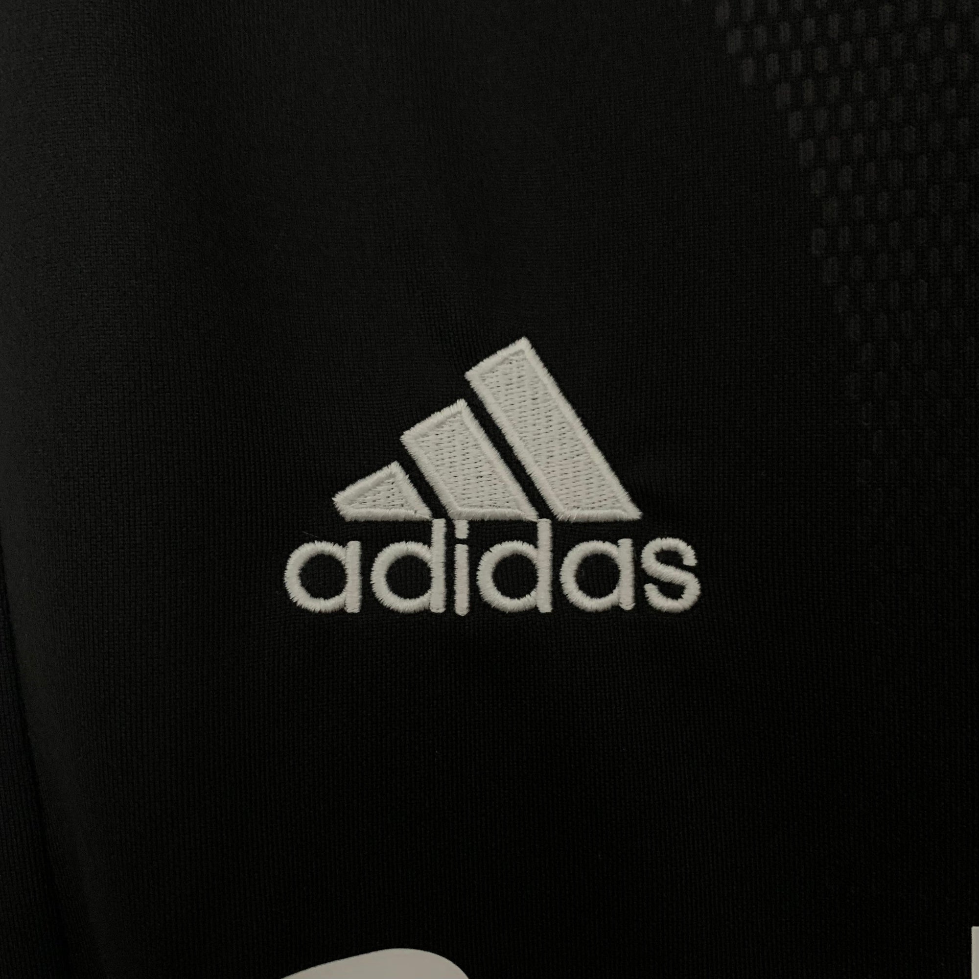 Retro Real Madrid 01/02 Away
