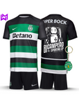 Conjunto Infantil Sporting Principal BICAMPEÃO 2024/25 - MODELO EXCLUSIVO! 🦁🏆