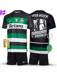 Conjunto Infantil Sporting Principal DOBRADINHA 2024/25 - MODELO EXCLUSIVO! 🦁🏆🏆